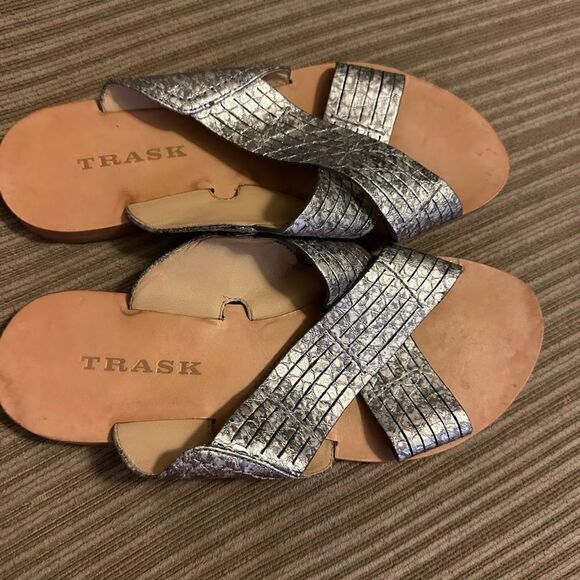 Trask silver huraches slides 7.5 - Picture 2 of 6